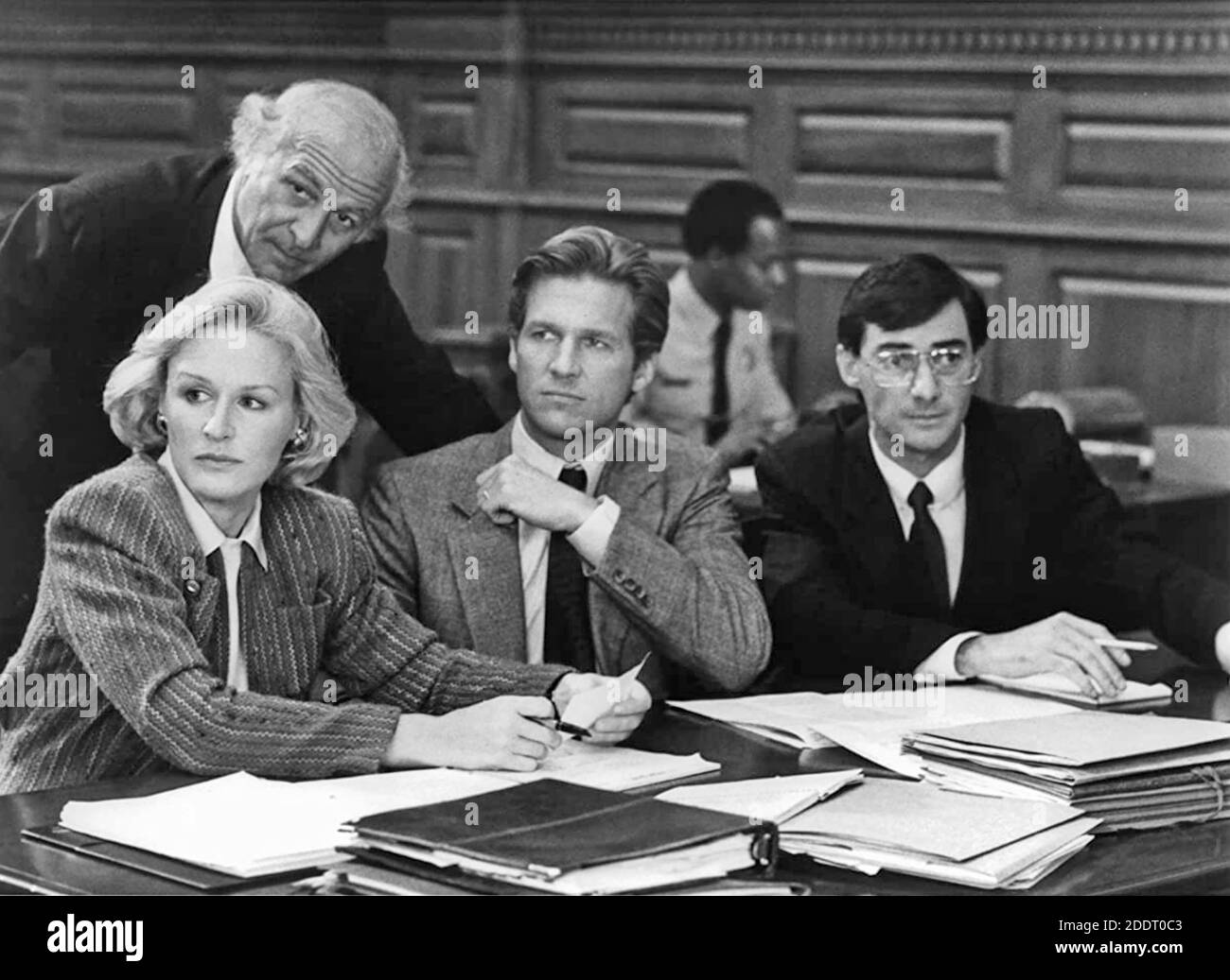 BORDO FRASTAGLIATO 1985 pellicola di Columbia Pictures . Da sinistra Glen Close, Sam Ransom, Jeff Bridges, Jay Criming Foto Stock