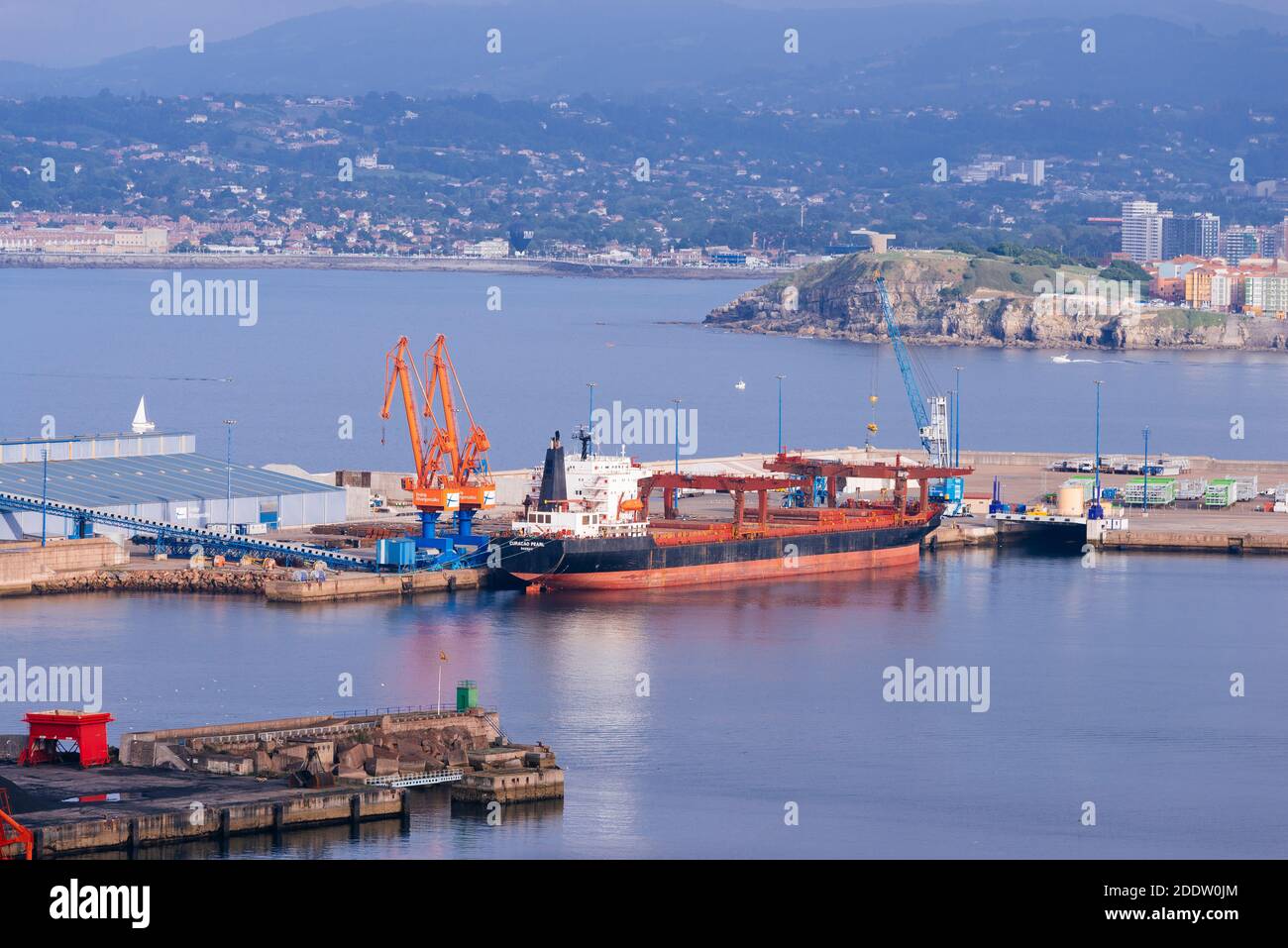 El Musel è un porto marittimo situato nel nord della Spagna nelle Asturie, e nel punto centrale della costa del Mar Cantabrico. Gijón, Principato delle Asturie, Foto Stock