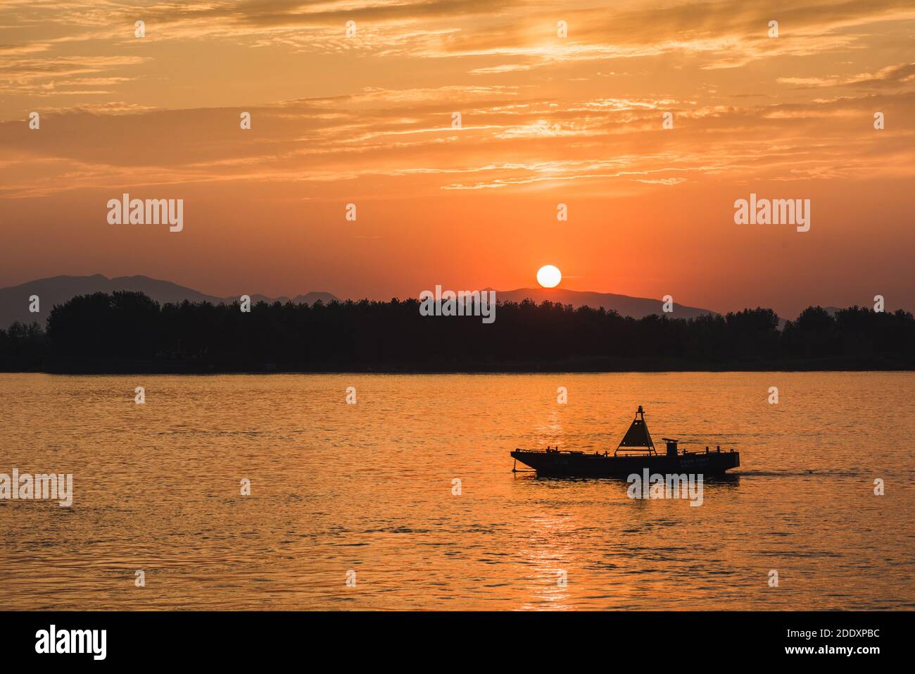 Il panorama del tramonto sul fiume Yangtze Foto Stock