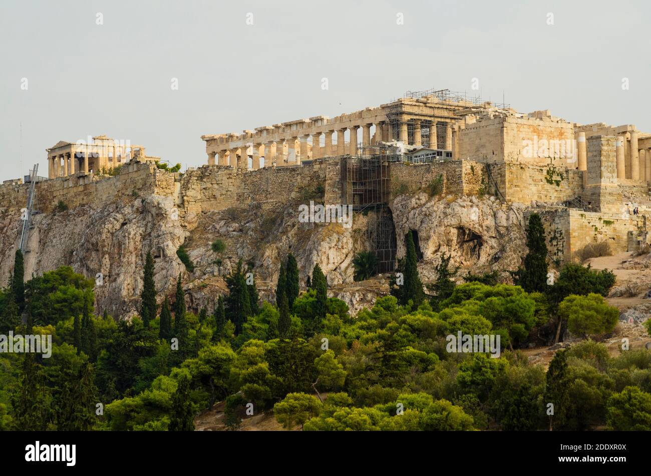 Tramonto vista generale del Partenone e dell'antica Acropoli di Atene Grecia da Thissio - Foto: Geopix Foto Stock