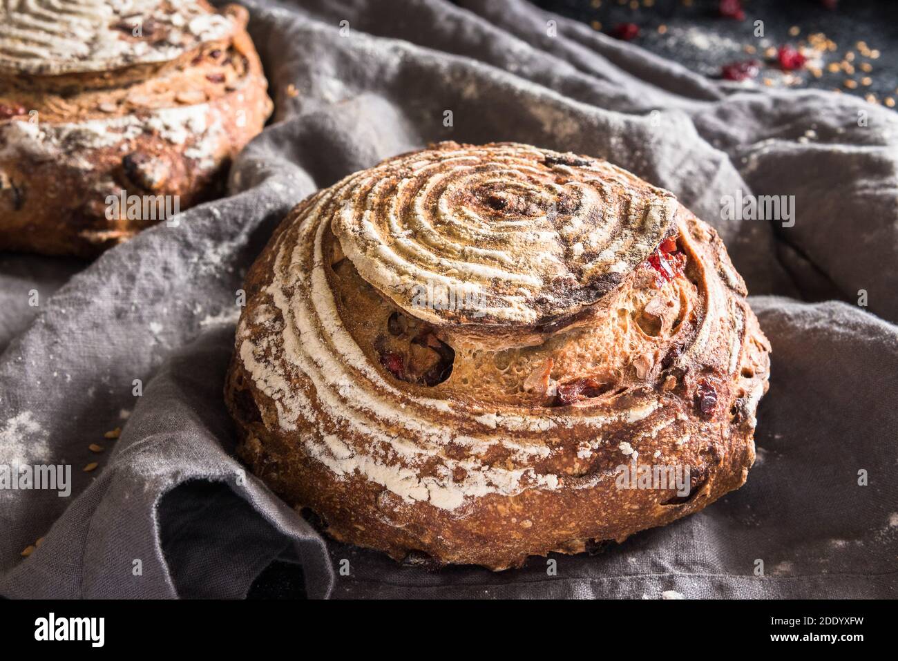 Rotolo di pane ripieno di frutta Foto Stock