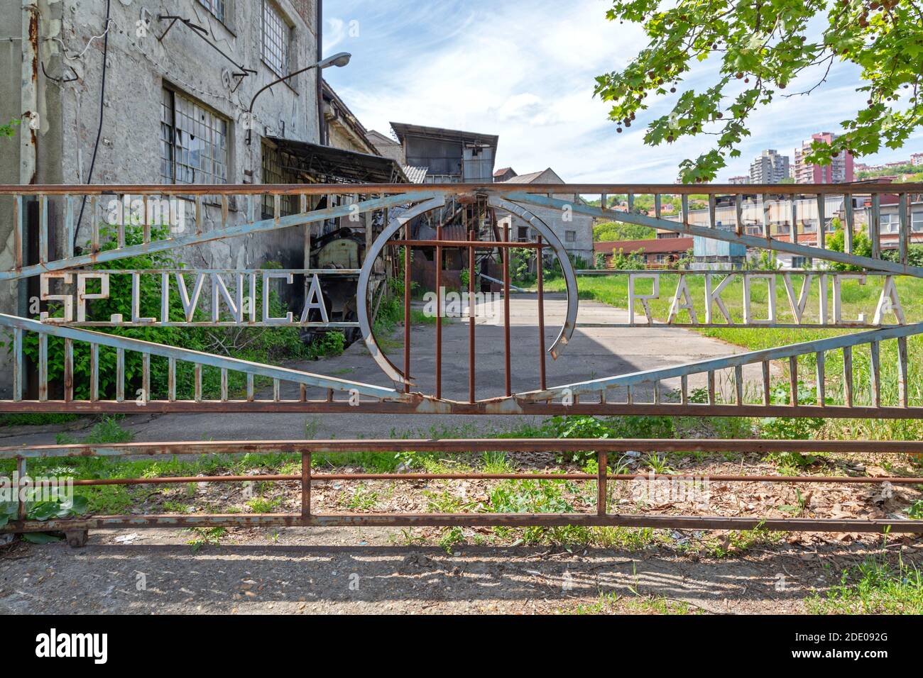 Belgrado, Serbia - 4 maggio 2019: Fonderia d'acciaio abbandonata Sp Livnica Rakovica a Belgrado, Serbia. Foto Stock