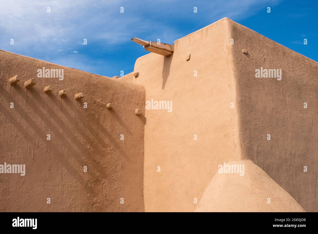 La chiesa di adobe Mission di San Francisco de Asis - San Francesco d'Assi - a Ranchos de Taos, New Mexico, USA Foto Stock