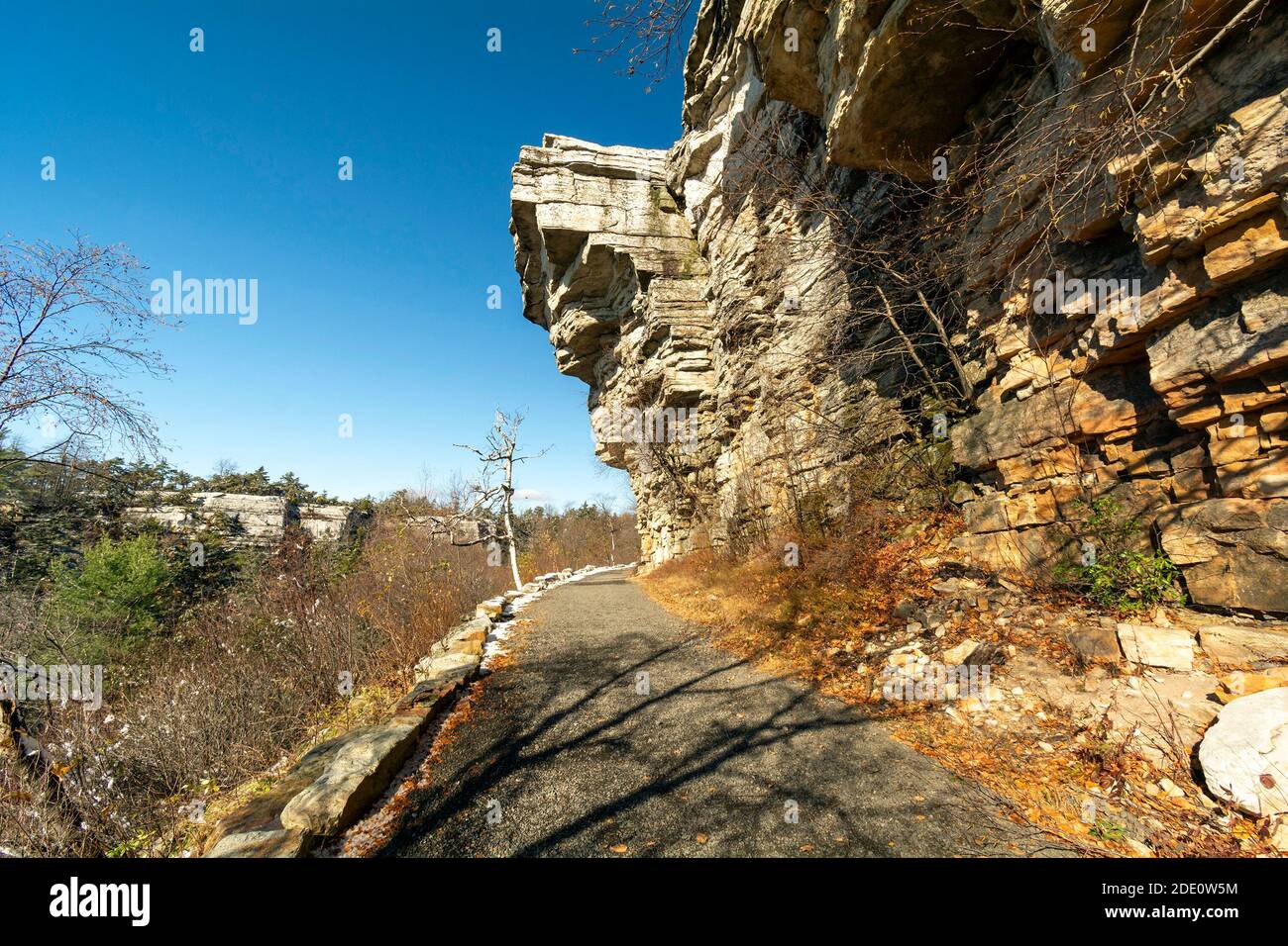 Castle Point Carriage Road Switchback nel Lake Minnewaska state Park Conserva Foto Stock