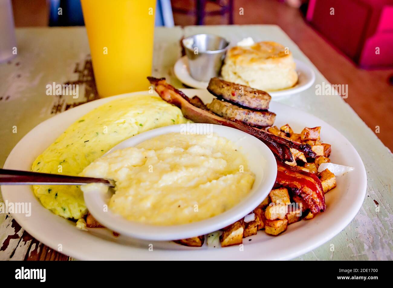 La colazione Big Bad viene raffigurata il 31 maggio 2015 a Oxford, Mississippi. Il ristorante è stato fondato nel 2008 dallo Chef John Currence. Foto Stock