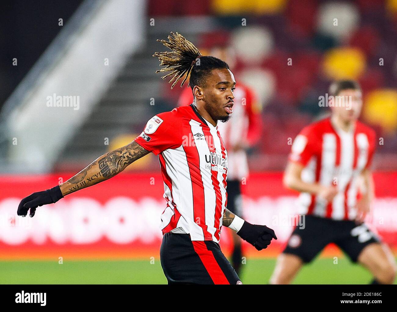 Brentford Community Stadium, Londra, Regno Unito. 27 Nov 2020. Campionato di calcio della Lega inglese, Brentford FC contro Queens Park Rangers; Ivan Toney di Brentford Credit: Action Plus Sports/Alamy Live News Foto Stock