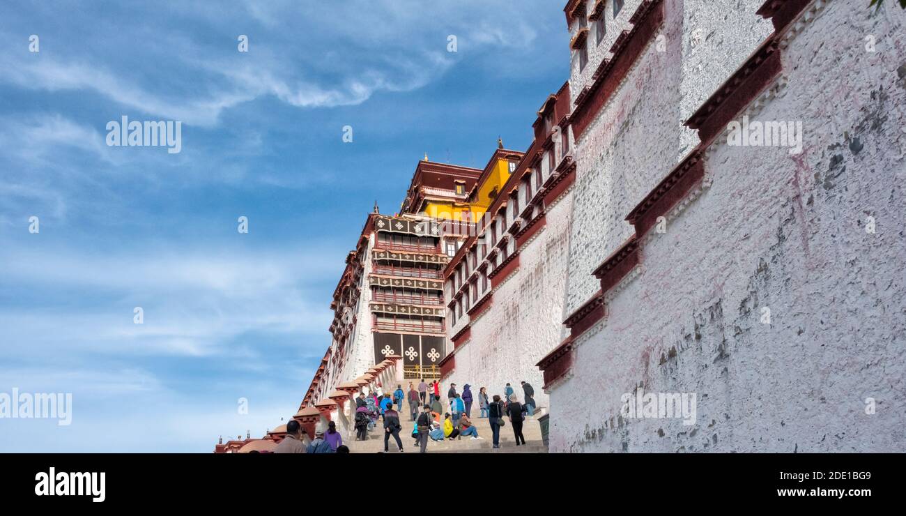 Potala Palace (sito patrimonio dell'umanità dell'UNESCO), Lhasa, Tibet, Cina Foto Stock