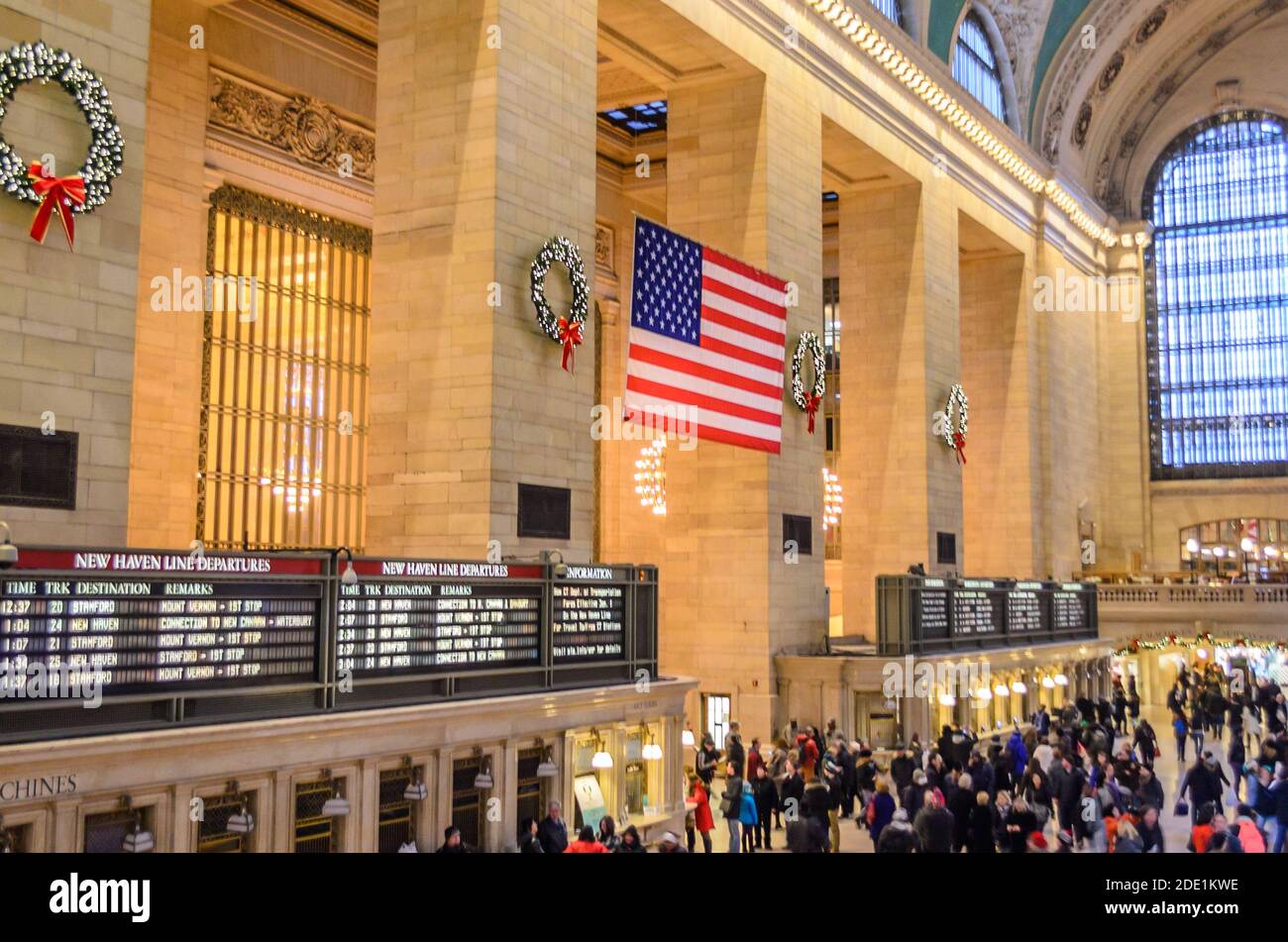 Affollato Grand Central Station, atrio principale. Edificio storico della stazione ferroviaria. Arrivi e partenze. Manhattan, New York City, Stati Uniti Foto Stock