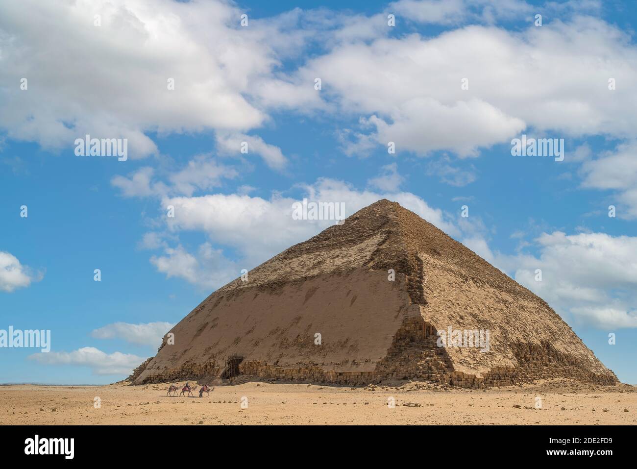 La piramide piegata a Dahshur, il Cairo, Egitto Foto Stock