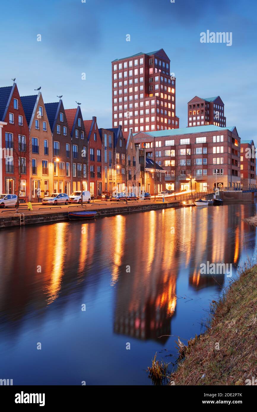 Amersfoort, Paesi Bassi paesaggio urbano nel distretto di Vathorst al crepuscolo. Foto Stock