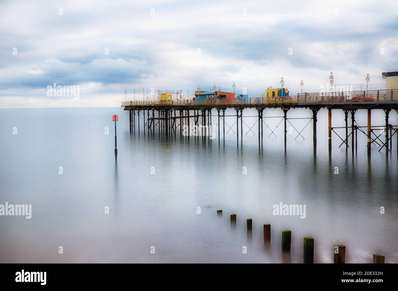 Una lunga esposizione del molo di Teignmouth e una serie di gemme. Foto Stock