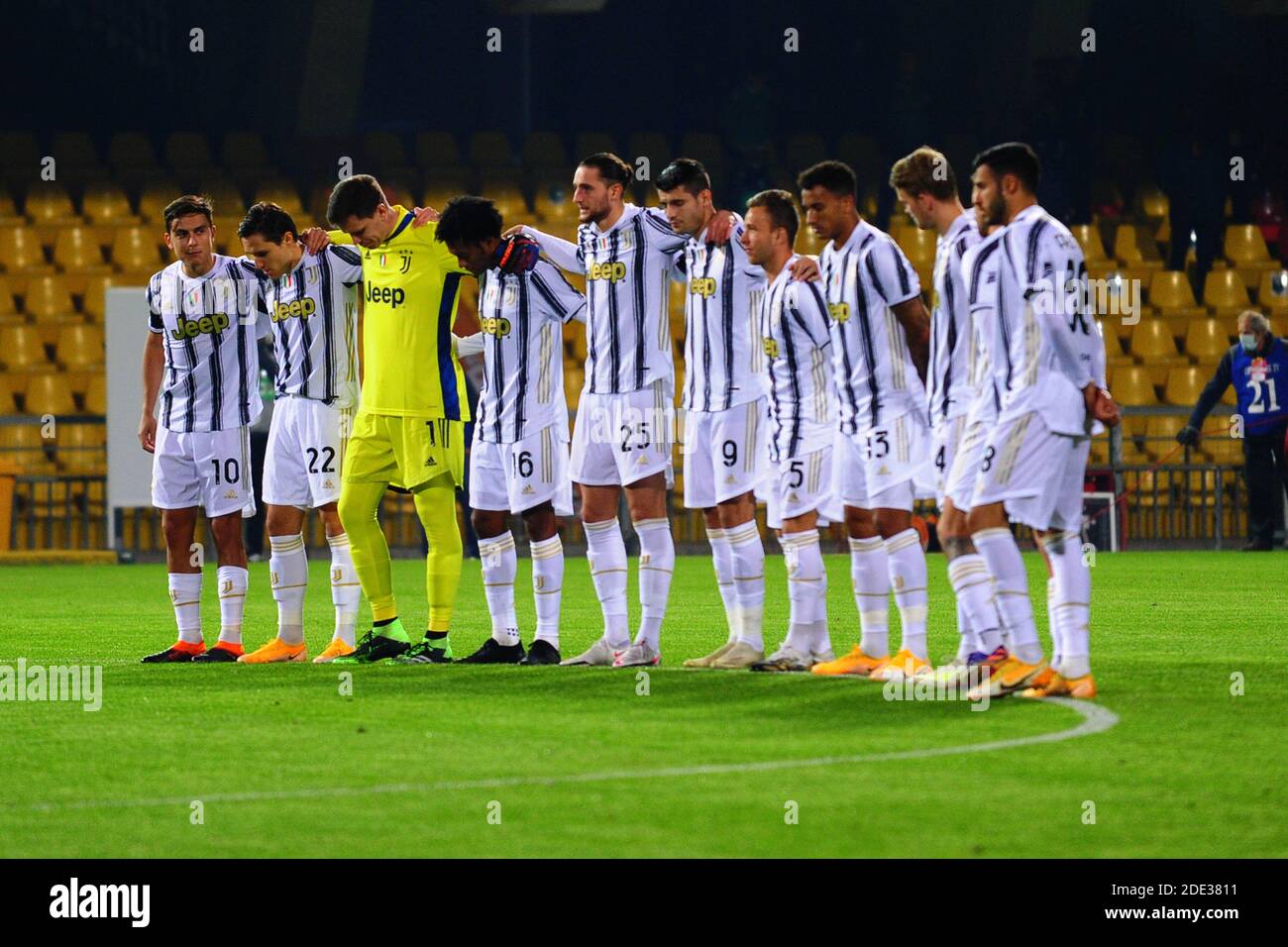 Stadio Ciro Vigorito, Benevento, Italia, 28 Nov 2020, commemorazione di Maradona durante Benevento Calcio vs Juventus FC, Calcio italiano Serie A match - Foto Renato Olimpio / LM Credit: Ettore Griffoni/Alamy Live News Foto Stock