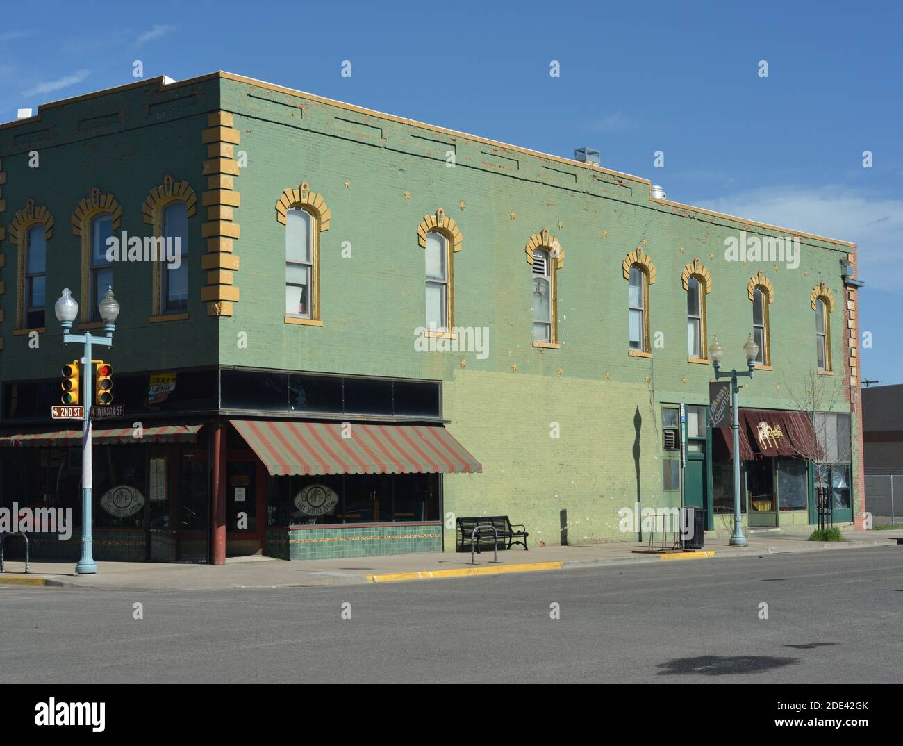 L'angolo di 2nd Street e Ivinson, Laramie, Wyoming su una mattina di giugno Foto Stock