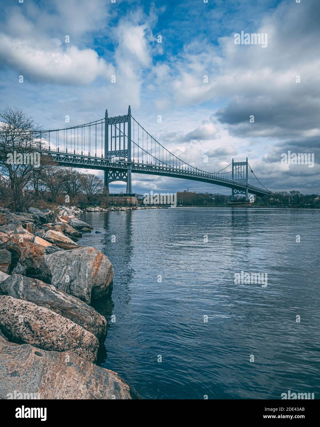 Il ponte Robert F Kennedy da Randalls Island, a New York City Foto Stock