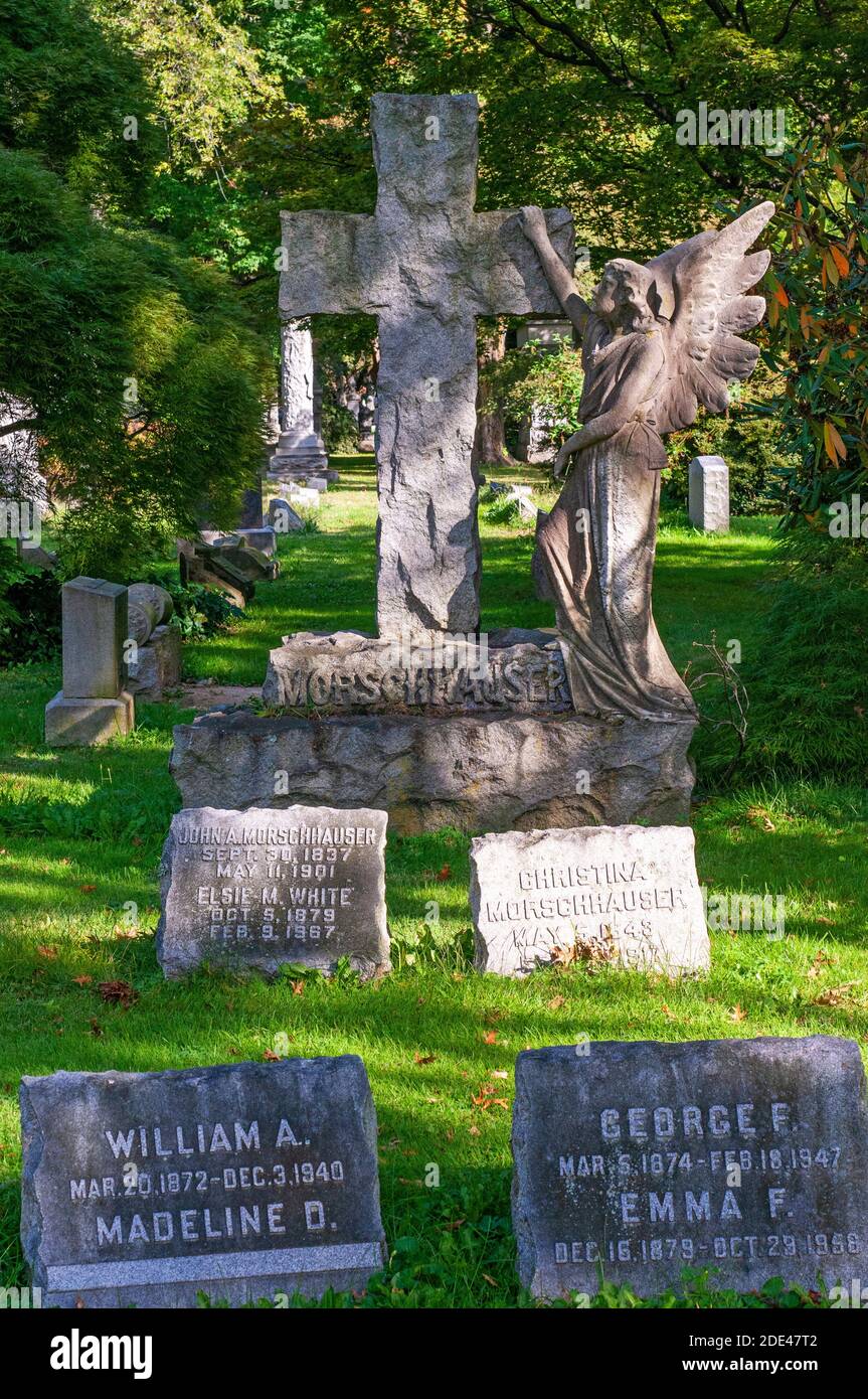 Cimitero di Woodlawn. Webster Avenue angolo est 233rd Street. Bronx, Woodlawn, New York, Stati Uniti. Dove finirono come nomi famosi come Miles Davis o Du Foto Stock