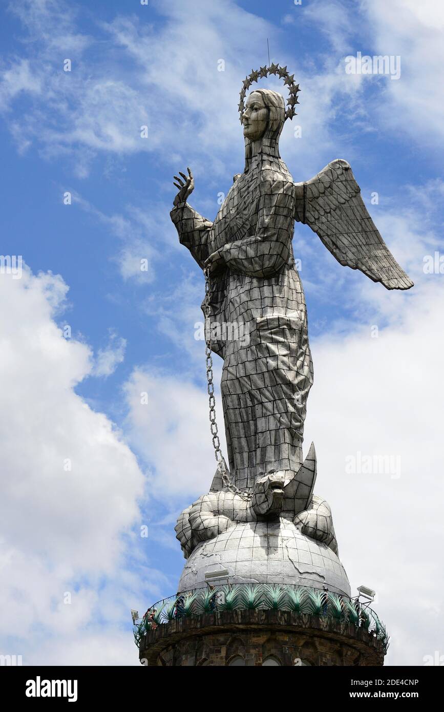 Statua della Vergine Maria Virgen del Panecillo al Mirador de Panecillo, Quito, Provincia di Pichincha, Ecuador Foto Stock