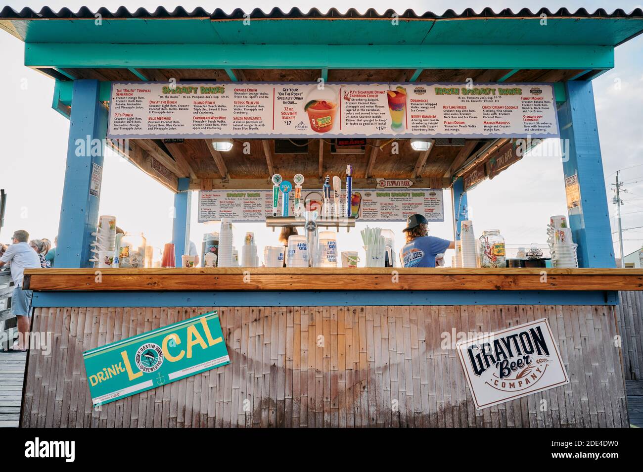 Il bar sulla spiaggia di Pompano Joe, a Miramar Beach, Destin, Florida, sul Golfo del Messico, Stati Uniti, nella Contea di South Walton. Foto Stock