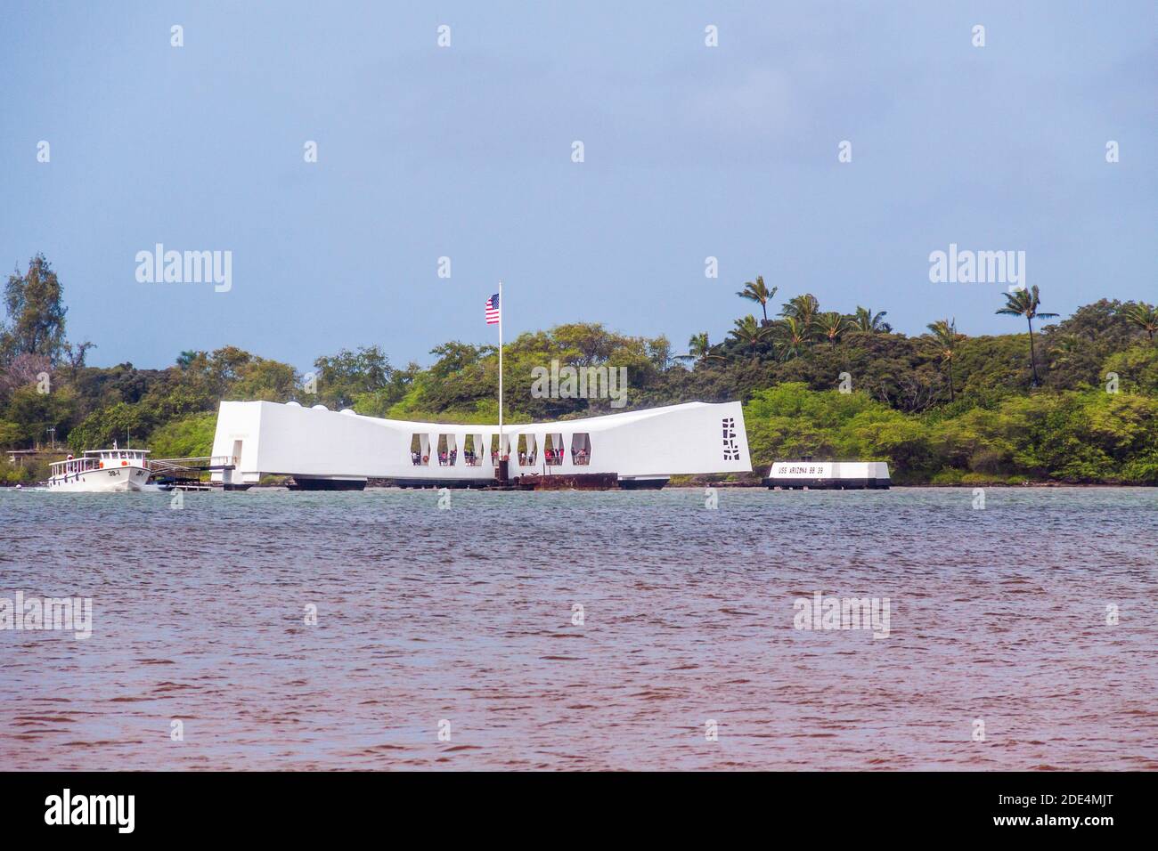 Memoriale USS Arizona a Pearl Harbor a Oahu nelle Hawaii, un cimitero per gli uomini persi a bordo della nave quando affondò durante l'attacco di Pearl Harbor. Foto Stock