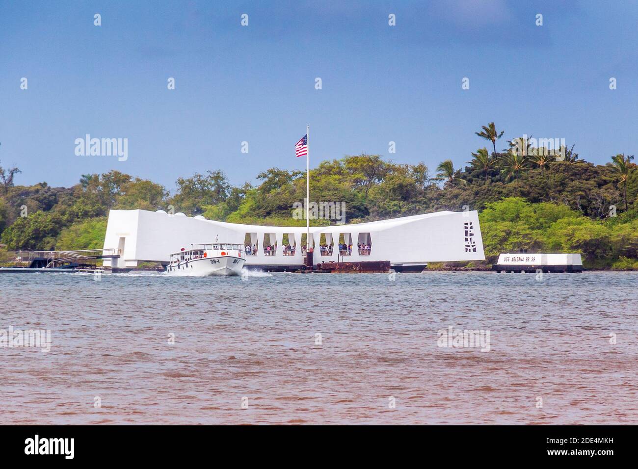 Memoriale USS Arizona a Pearl Harbor a Oahu nelle Hawaii, un cimitero per gli uomini persi a bordo della nave quando affondò durante l'attacco di Pearl Harbor. Foto Stock