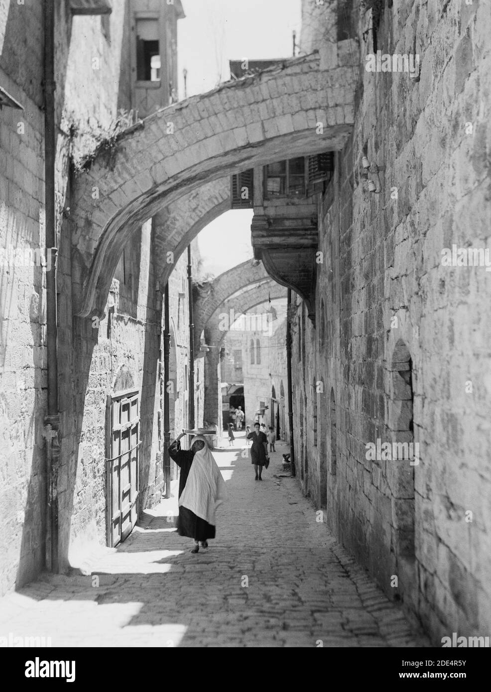 quinta stazione - 8 All'inizio quinto Foto e Immagini Stock in Bianco e Nero - Alamy