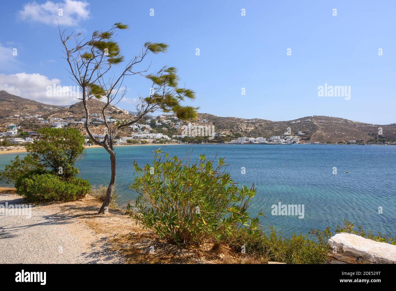 Isola di iOS in Grecia, una famosa destinazione turistica con spiagge dorate e la caratteristica architettura egea. Chora città. Isole CICLADI, Greec Foto Stock