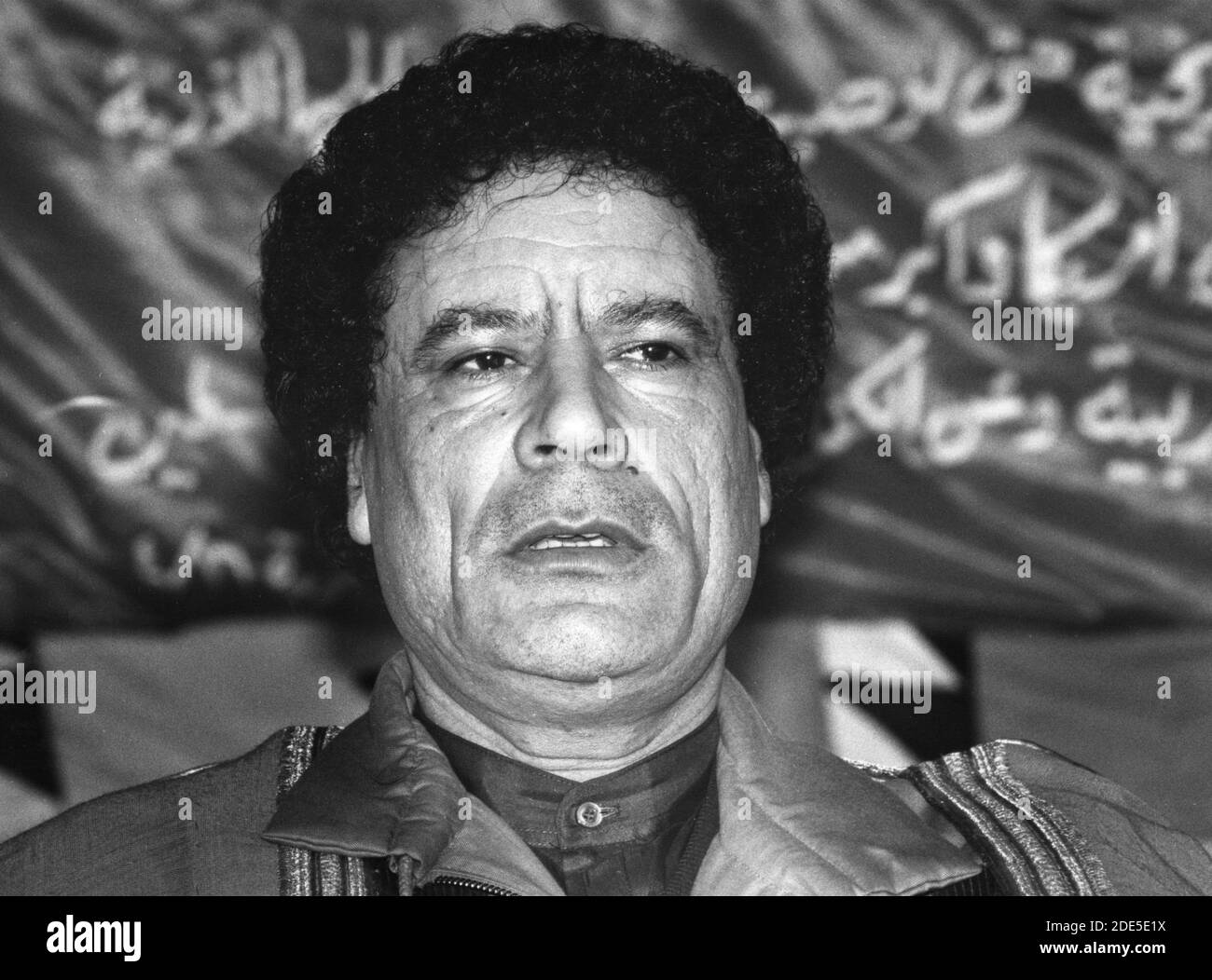 Tripoli, Libia, 1988 gennaio - il leader rivoluzionario libico Muammar al-Gheddafi nel gennaio 1988 in una tenda di visitatori alla periferia di Tripoli, Libia Foto Stock