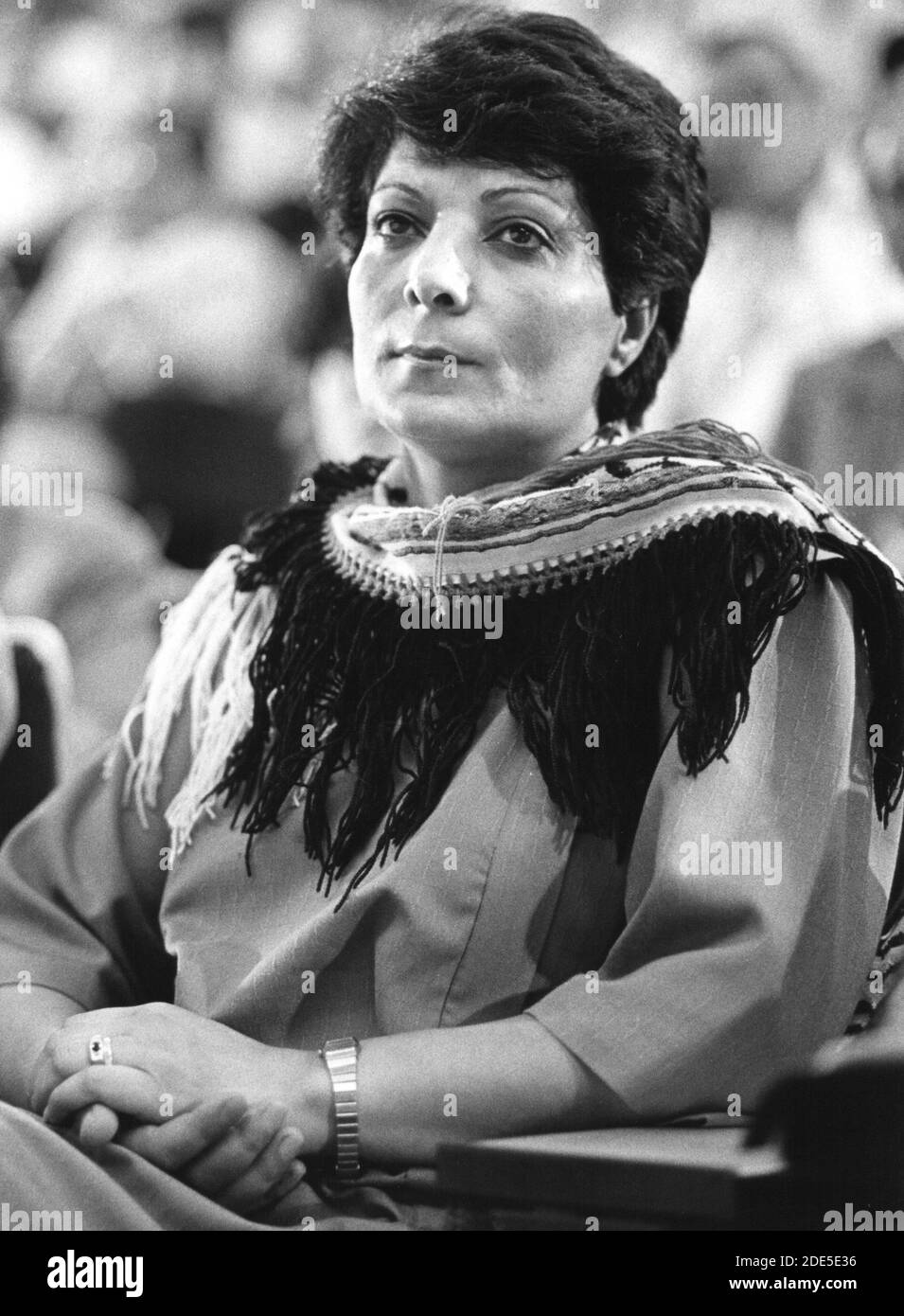 LEILA KHALED, ex guerriglia militante, membro del Consiglio Nazionale Palestinese, membro del PFLP (fronte popolare per la Liberazione della Palestina). Leila Khaled divenne famosa attraverso dirottamenti aerei nel 1969 e nel 1970. Fotografato il 1988 maggio a Tripolis, Libia. Foto Stock