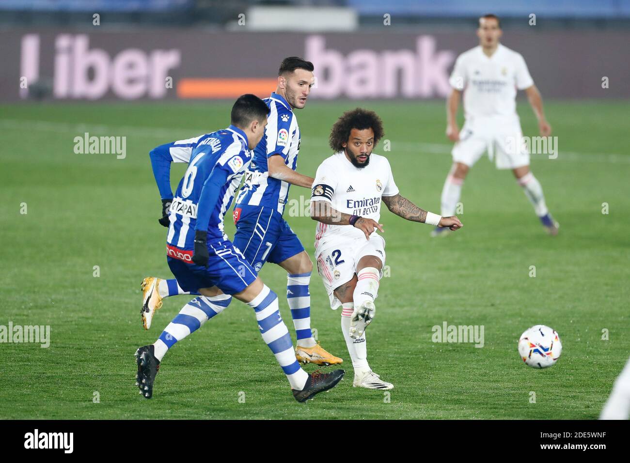 Marcelo Vieira del Real Madrid e Rodrigo Battaglia di Alaves Durante il campionato spagnolo la Liga partita di calcio tra Re / LM Foto Stock