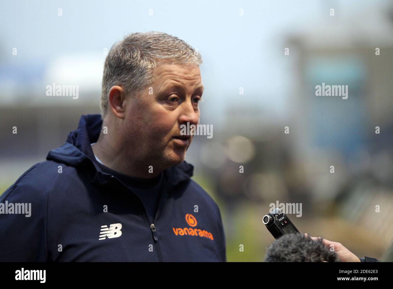 Bristol, Regno Unito. 29 Nov 2020. Alun Armstrong manager di Darlington durante la partita della fa Cup tra Bristol Rover e Darlington al Memorial Stadium di Bristol, Inghilterra, il 29 novembre 2020. Foto di Dave Peters. Solo per uso editoriale, è richiesta una licenza per uso commerciale. Nessun utilizzo nelle scommesse, nei giochi o nelle pubblicazioni di un singolo club/campionato/giocatore. Credit: UK Sports Pics Ltd/Alamy Live News Foto Stock