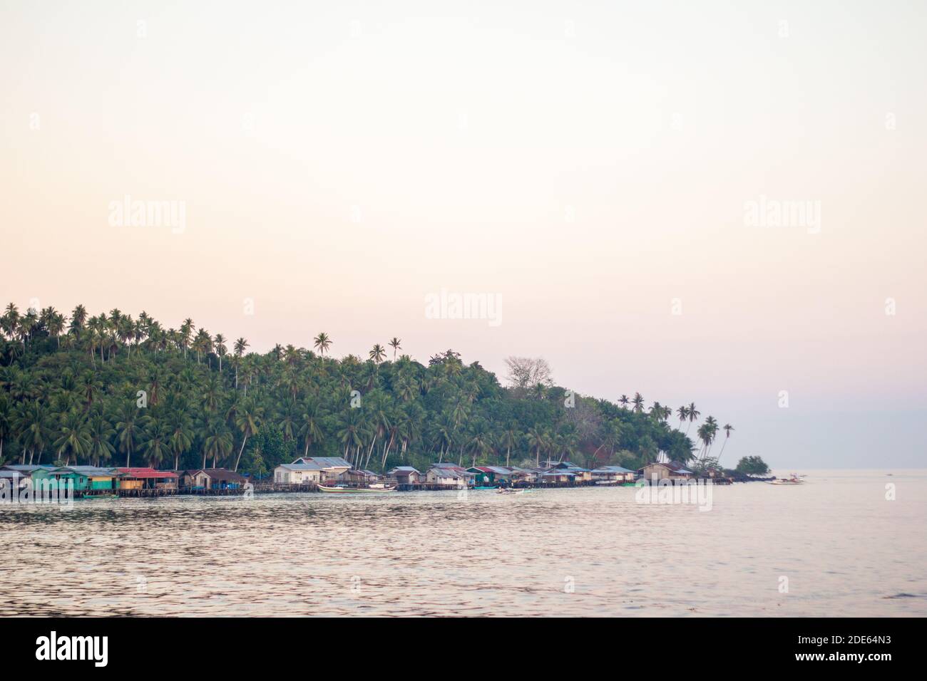 Vista di un villaggio nell'isola di Siasi, Sulu, Filippine Foto Stock