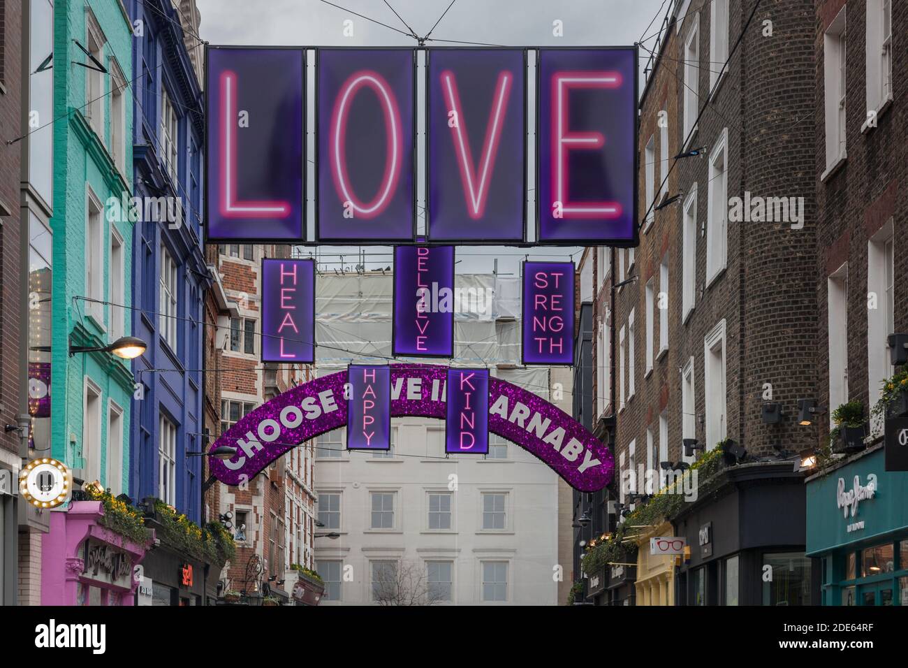 23 novembre 2020, una vuota Carnaby Street, nel centro di Londra, durante la seconda chiusura nazionale del Covid 19 del 2020 Foto Stock