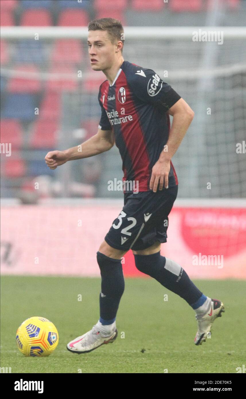 Mattias Svanbergdurante la Serie Italiana una partita di calcio Bologna FC vs Crotone allo stadio Renato Dall'Ara di Bologna, 29 novembre 2020. Foto Michele Nucci / LM Foto Stock