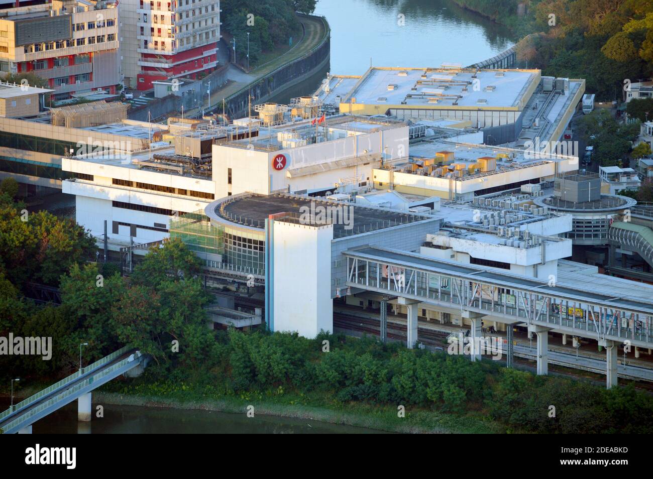 Stazione lo Wu, stazione ferroviaria e punto di controllo di frontiera a New Territories, Hong Kong. Capolinea della linea ferroviaria Est. Foto Stock