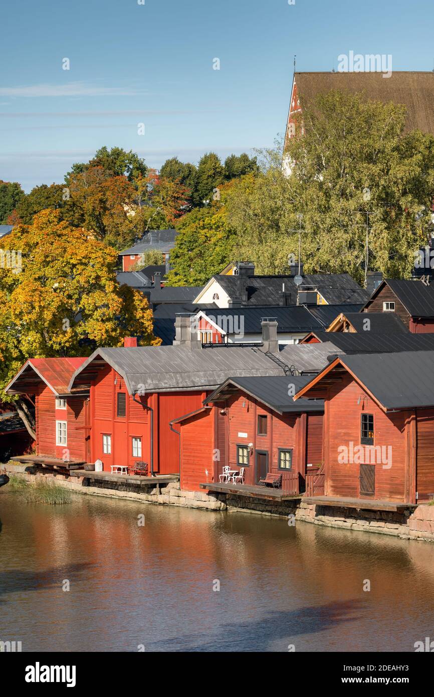 Vecchie case rosse in legno nel centro storico di Porvoo, Finlandia Foto Stock