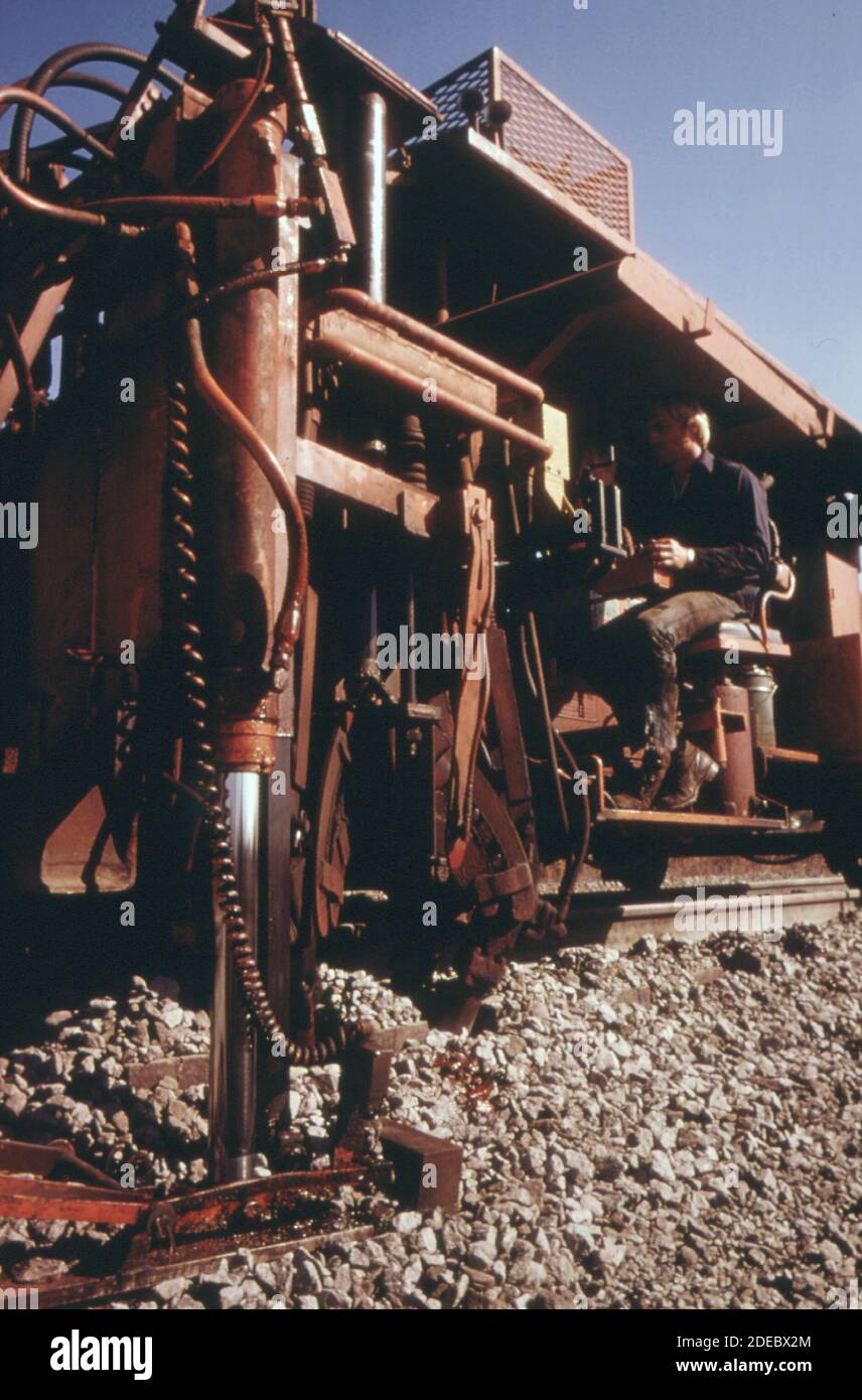 Southern Railway Right-of-Way Machinery; usato per migliorare il fondo stradale. CA. 1974 Foto Stock