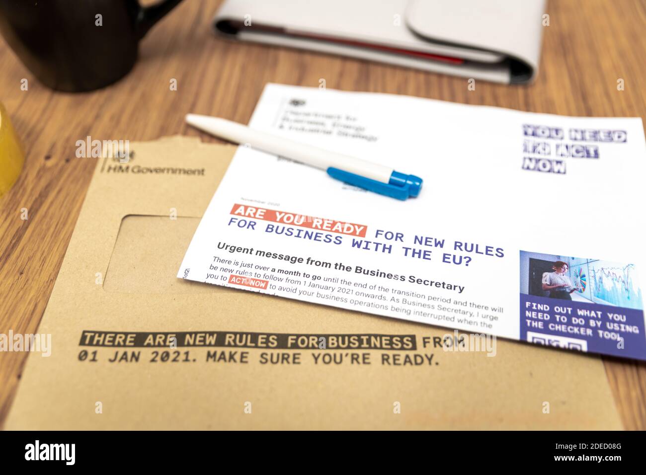 Poole, Regno Unito. Lunedì 30 novembre 2020. Il governo britannico invia una lettera a tutte le imprese in merito alla Brexit e ai cambiamenti della legge. Lettera firmata da Rt Hon Alok Sharma MP, Segretario di Stato per le imprese. Credit: Thomas Faull/Alamy Live News Foto Stock