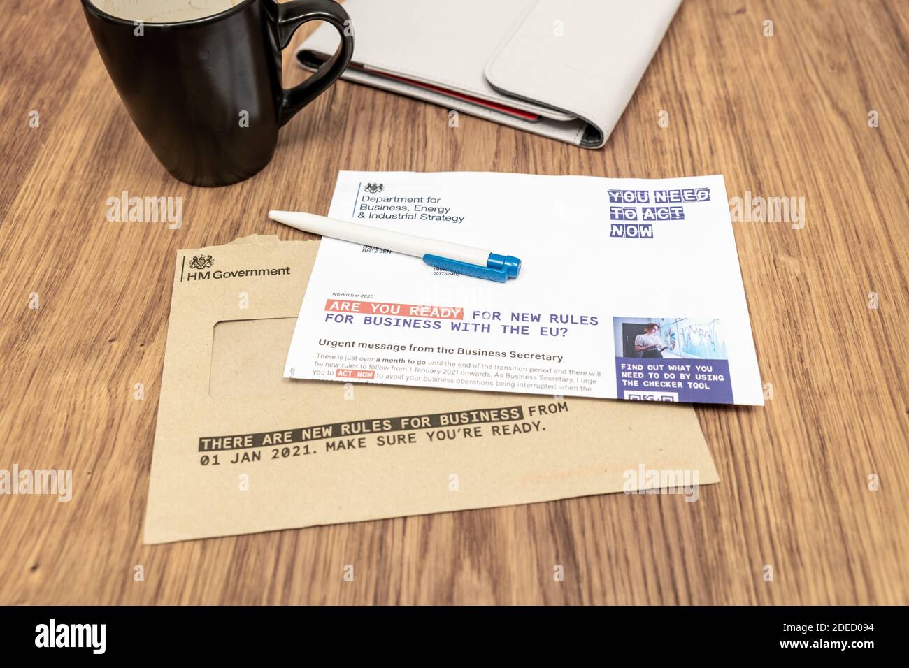 Poole, Regno Unito. Lunedì 30 novembre 2020. Il governo britannico invia una lettera a tutte le imprese in merito alla Brexit e ai cambiamenti della legge. Lettera firmata da Rt Hon Alok Sharma MP, Segretario di Stato per le imprese. Credit: Thomas Faull/Alamy Live News Foto Stock