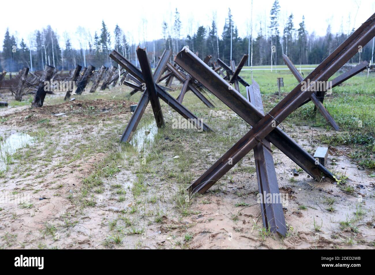 Vista degli ostacoli anticarro in acciaio in Russia Foto stock - Alamy