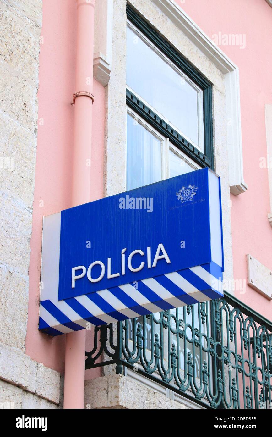 LISBONA, PORTOGALLO - 4 GIUGNO 2018: Stazione di polizia a Lisbona, Portogallo. Il nome completo della forza portoghese è la polizia di sicurezza pubblica (PSP). Foto Stock