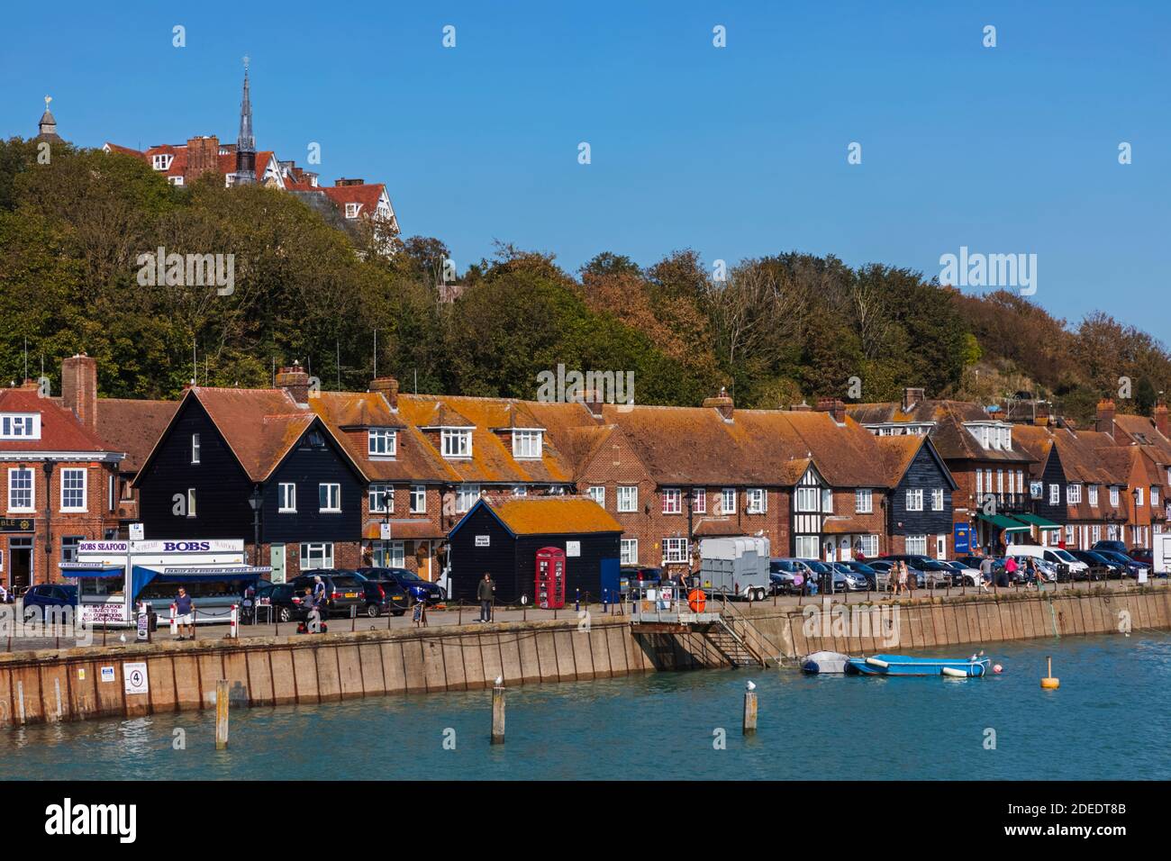 Inghilterra, Kent, Folkestone, Folkestone Harbour e Waterfront Skyline Foto Stock