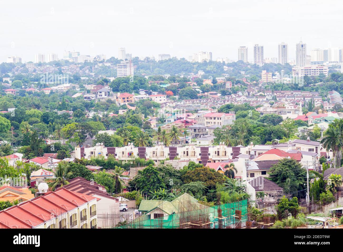 Lo skyline urbano di Cebu City nelle Filippine Foto Stock
