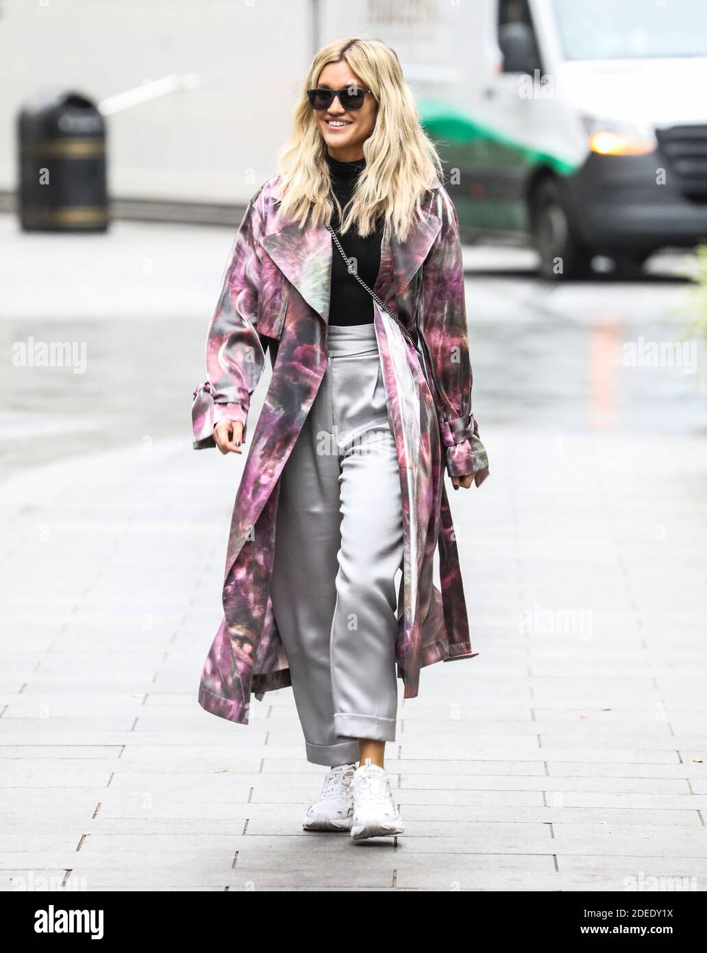 Londra, Regno Unito. 30 novembre 2020. Ashley Roberts ha visto uscire dai Global radio Studios di Londra. Credit: SOPA Images Limited/Alamy Live News Foto Stock