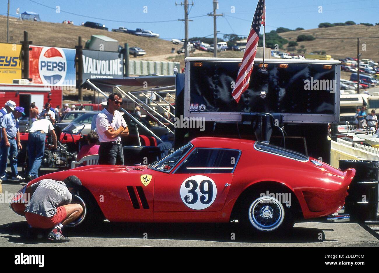 Ferrari 250 GTO auto da corsa nel paddock al Monterey corse storiche al circuito di Laguna Seca California USA 1990 Foto Stock