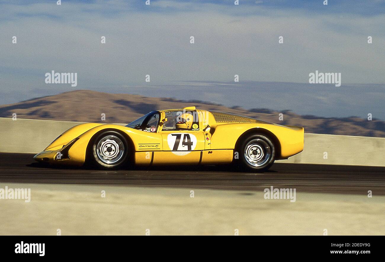 1966 Porsche 906 Carrera al Monterey Historic Races at Laguna Seca pista California USA 1990 Foto Stock