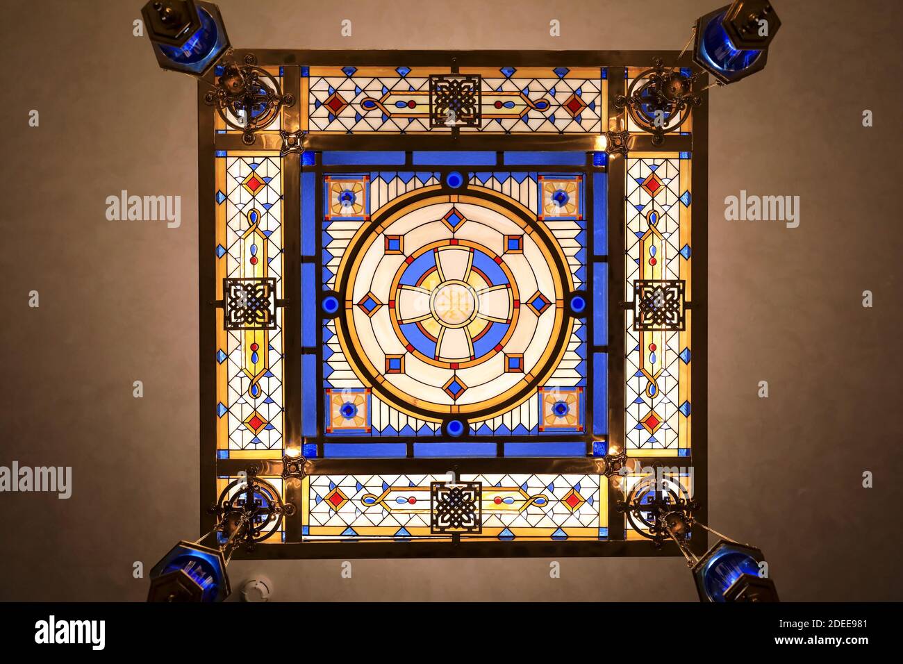 Vista della plafoniera a mosaico del palazzo Foto Stock