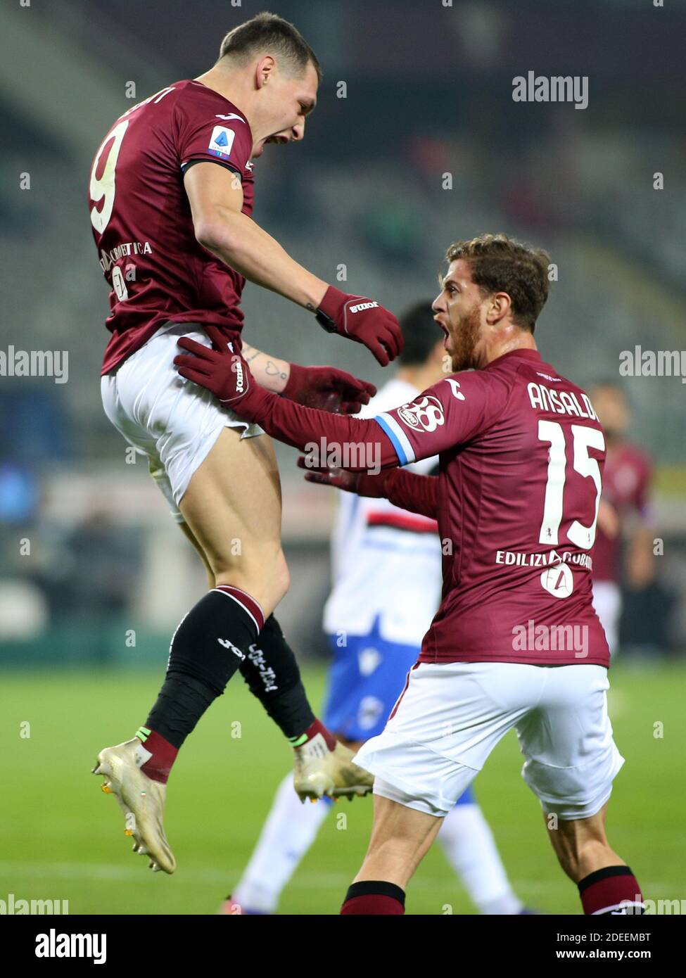 Olimpico Grande Torino Stadium, Torino, Italia, 30 Nov 2020, 09 Andrea Belotti (Torino FC) e 15 Cristian Ansaldi (Torino FC) festeggiano il traguardo durante Torino FC vs UC Sampdoria, calcio italiano Serie A match - Foto Claudio Benedetto / LM Foto Stock