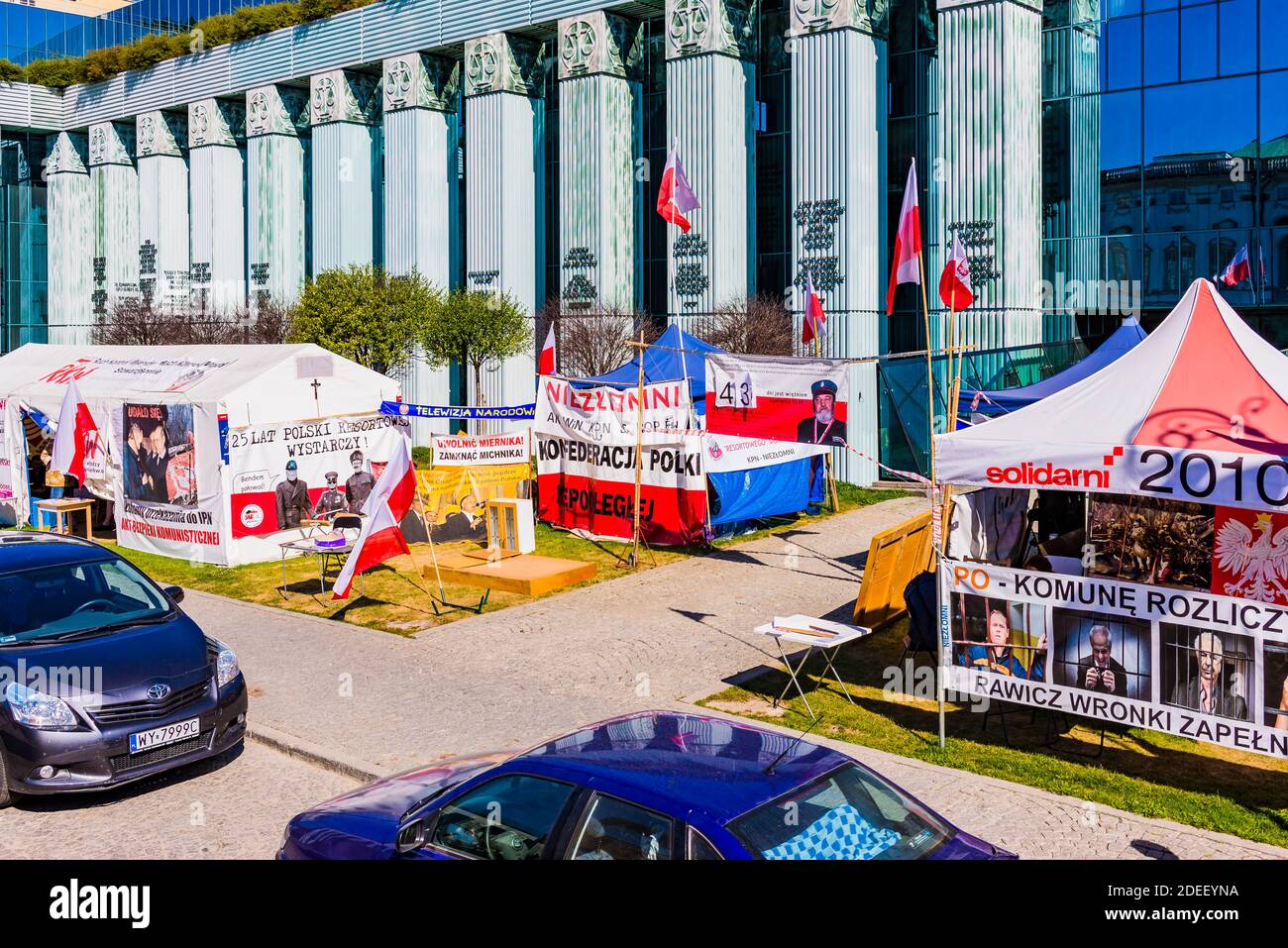 Protesta accanto alla costruzione della Corte Suprema di Polonia. Varsavia, Polonia, Europa Foto Stock