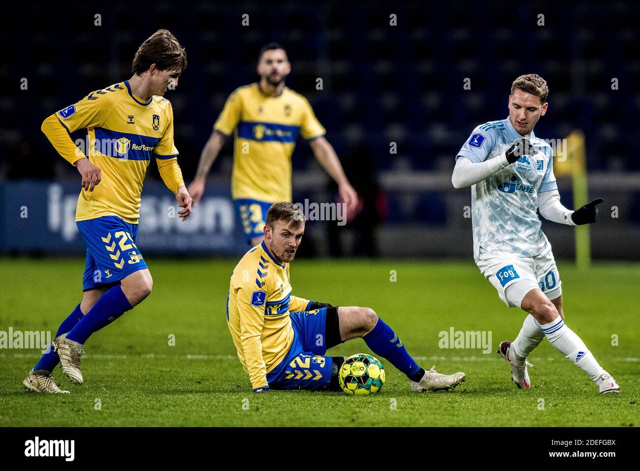 Brondby, Danimarca. 30 novembre 2020. Lasse Vigen Christensen (21) di Broendby SE visto durante il 3F Superliga match tra Broendby IF e Lyngby Boldklub al Brondby Stadium. (Photo Credit: Gonzales Photo/Alamy Live News Foto Stock