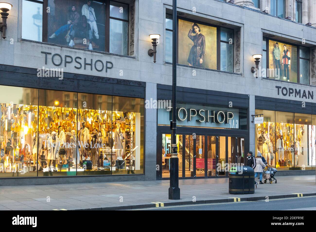Il Gruppo Arcadia, che comprende marchi come Topshop, Topman, Miss Selfriges, Burtons e Debenhams, è entrato in amministrazione il 30 novembre 2020 Foto Stock