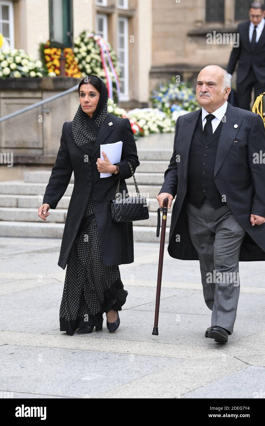 Principe Hassan di Giordania e Principessa Sarvath di Giordania ai funerali  del Granduca Jean di Lussemburgo nella Cattedrale Notre-Dame di Lussemburgo  a Lussemburgo, Lussemburgo il 4 maggio 2019. Il Granduca Jean di